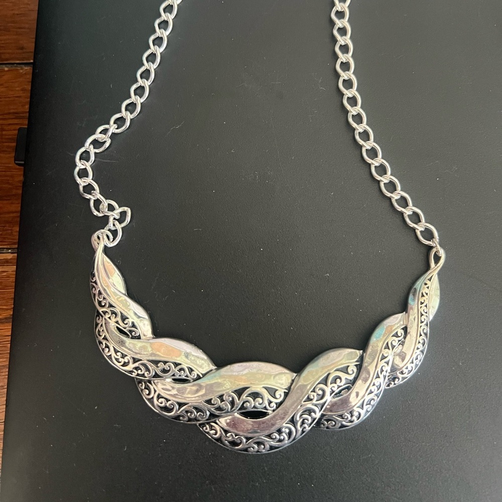 Elegant Silver Necklace